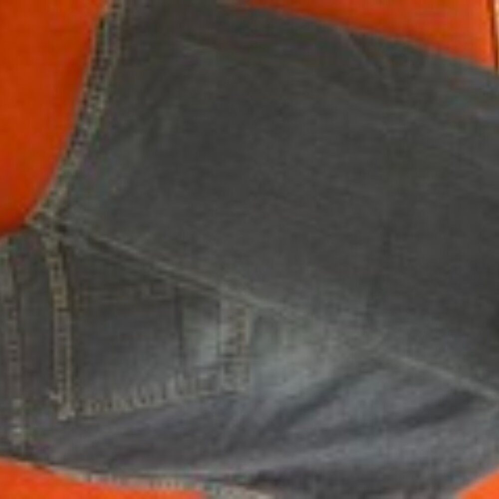 The Nautica Jean Company Ladies Size 30/30 Jean is a timeless and stylish pair o